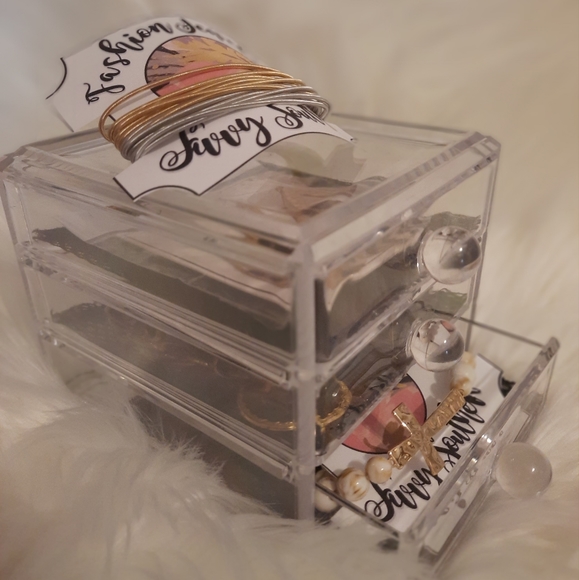 Petite Acrylic Jewelry Case or Vanity Organizer-3 Drawers - Picture 3 of 14